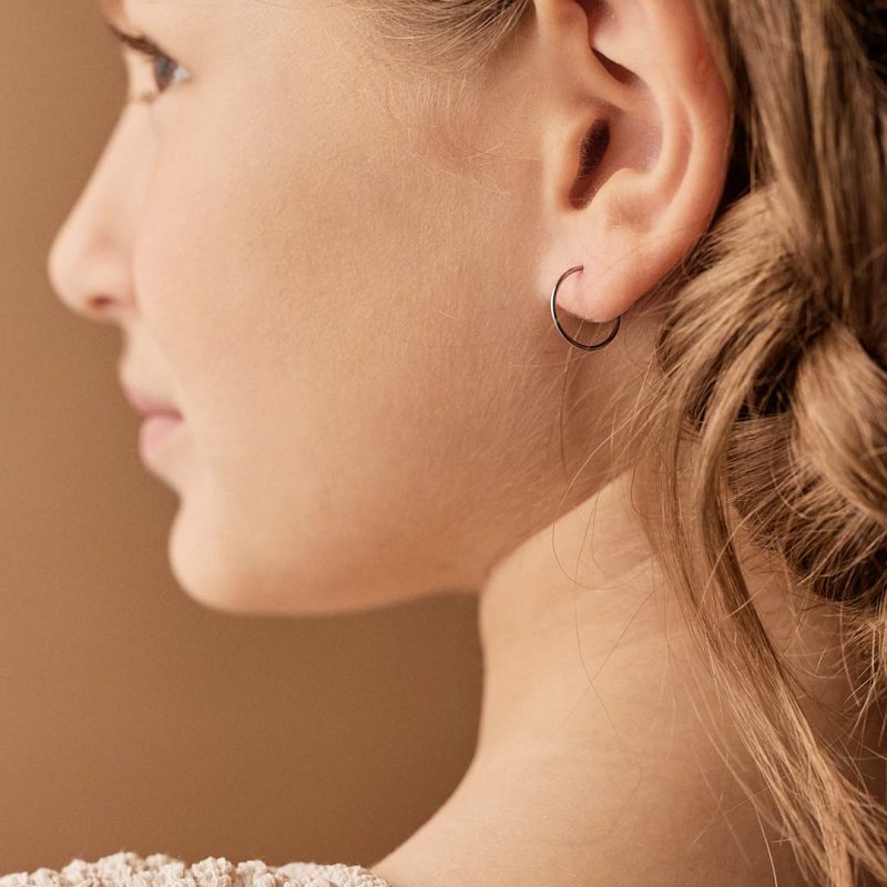 Blomdahl EJ Safety Ear Ring, 12 mm - Image 2