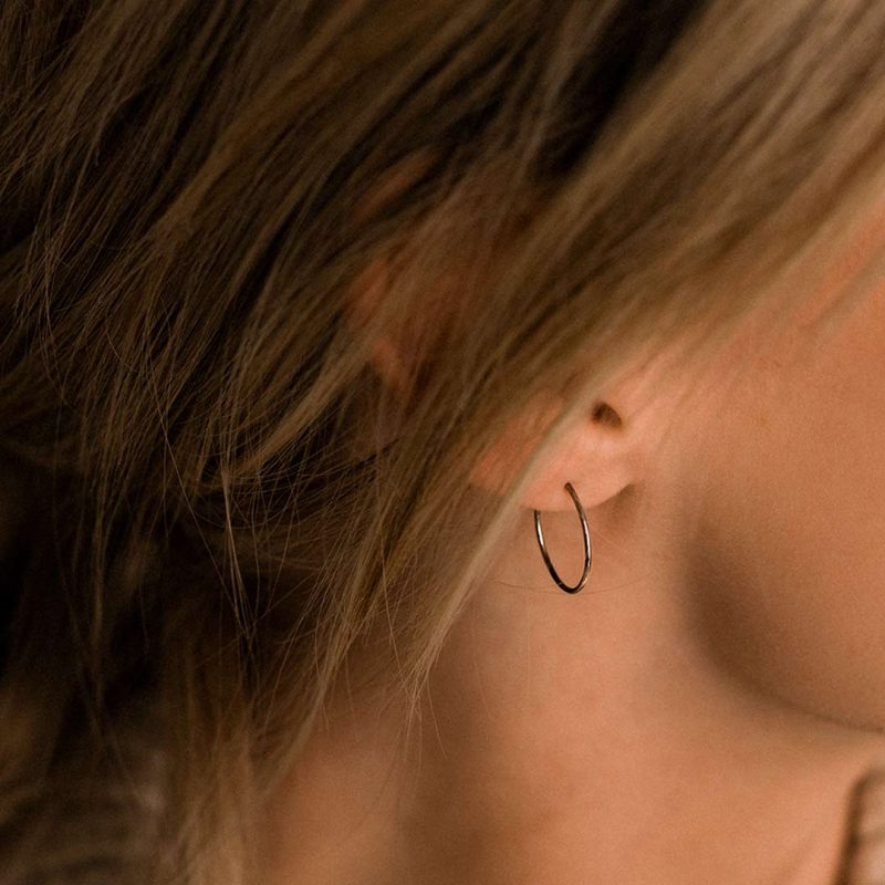 Blomdahl EJ Safety Ear Ring, 14 mm - Image 2