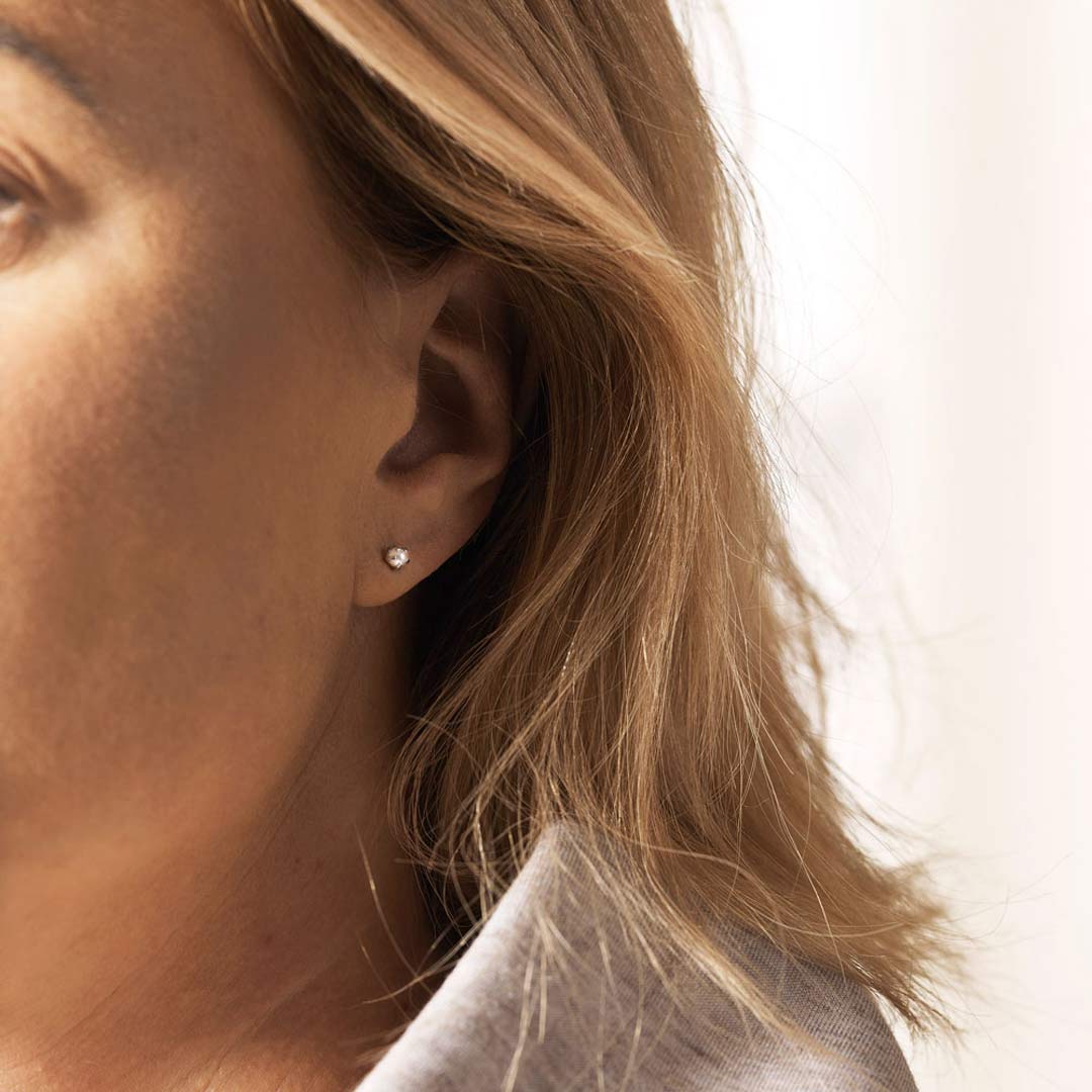 Blomdahl EJ ST Tiffany Pearl 4 mm, White - Image 2